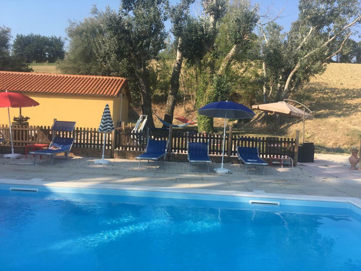 Agriturismo Fattoria Del Colle Iesi Bagian luar foto