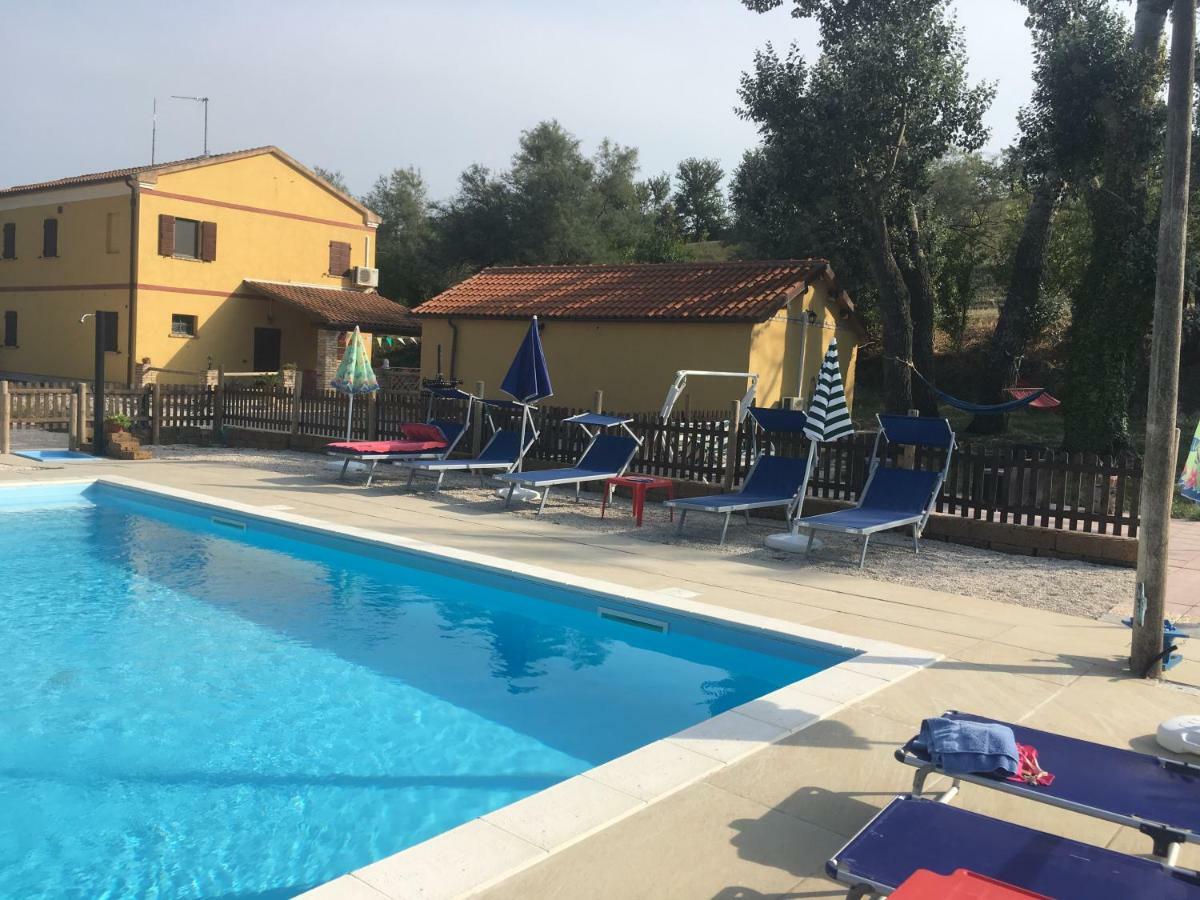 Agriturismo Fattoria Del Colle Iesi Bagian luar foto
