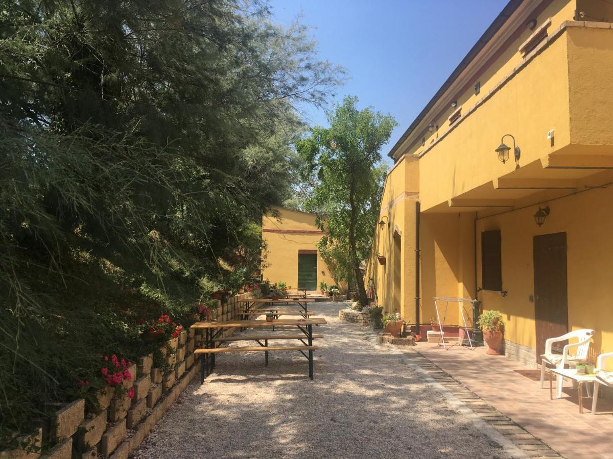 Agriturismo Fattoria Del Colle Iesi Bagian luar foto